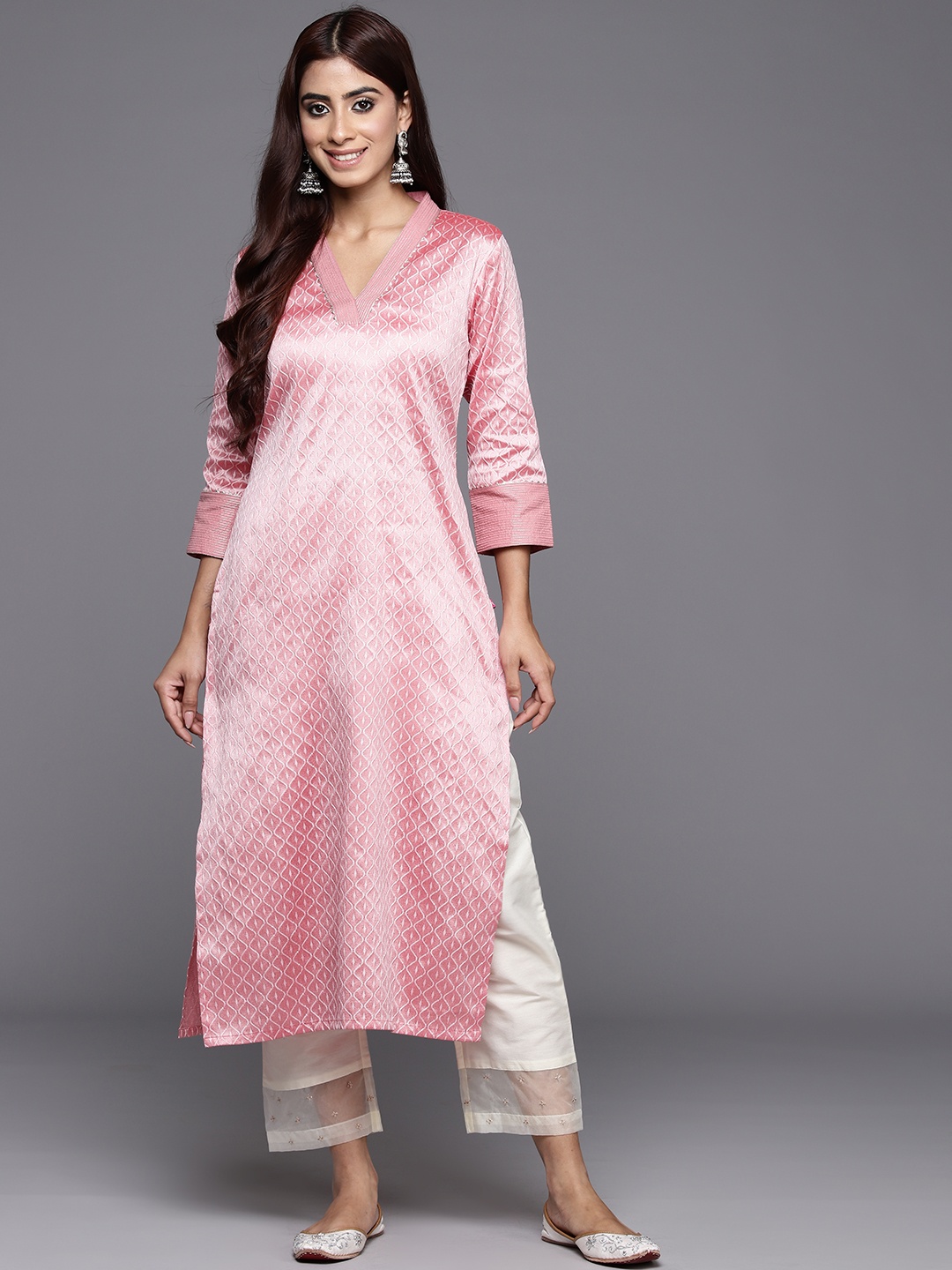 

Varanga Women Geometric Jacquard Silk Kurta, Pink