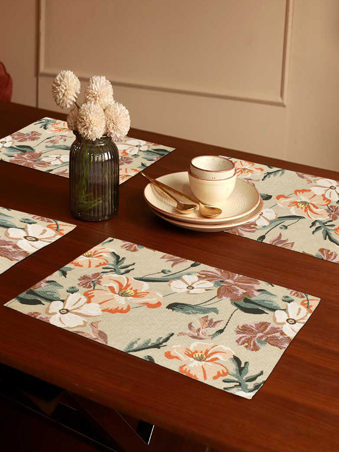 

AVI Living 6 Pieces Floral Jacquard Woven 600 GSM Table Placements With Runner, Beige