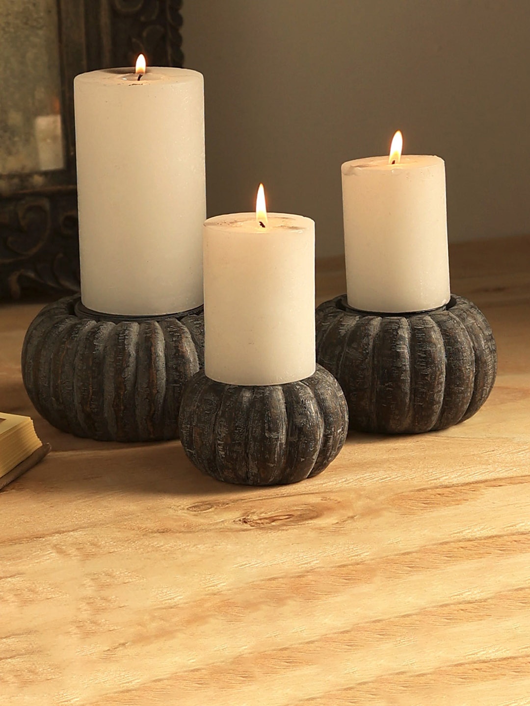 

Designer Library Grey Pumpkin Shape Candle Holder