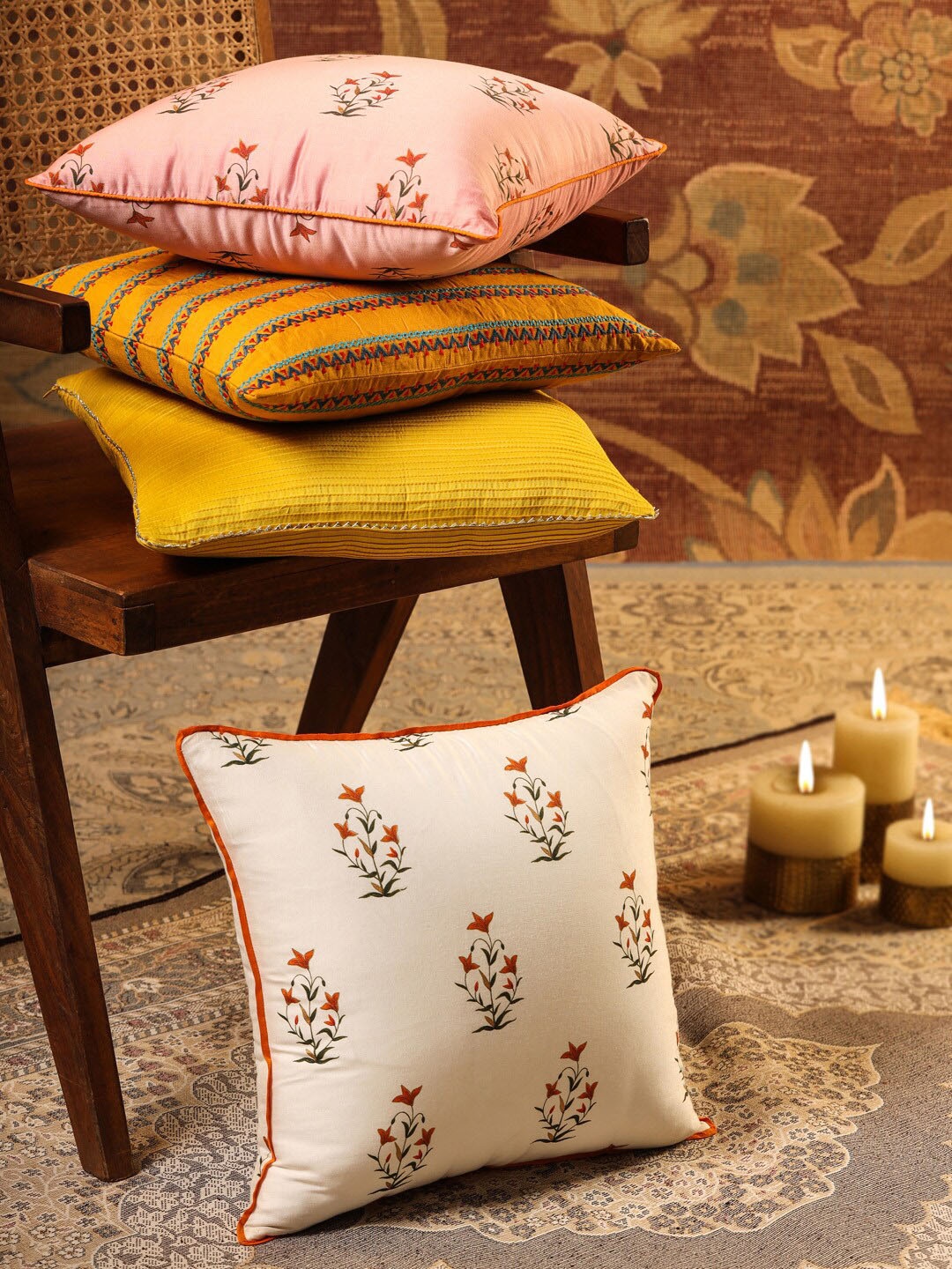 

House of Pataudi Off White & Orange 4 Pieces Floral Square Cushion Covers