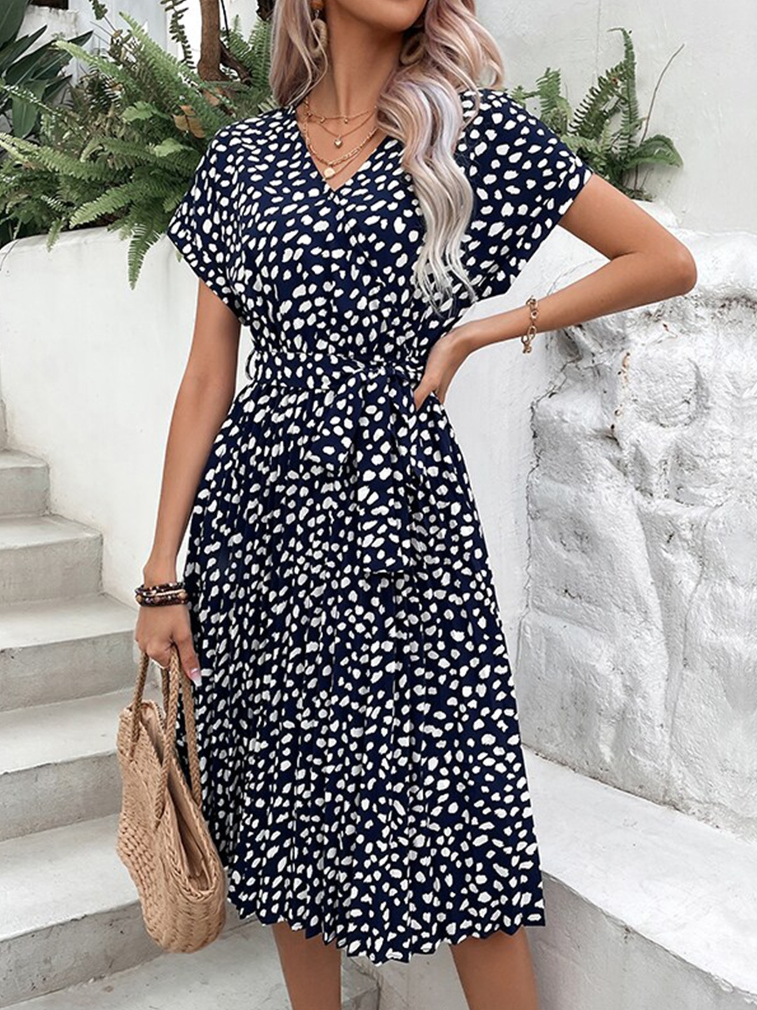 

StyleCast Navy Blue Abstract Printed Extended Sleeves Fit and Flare Midi Dress