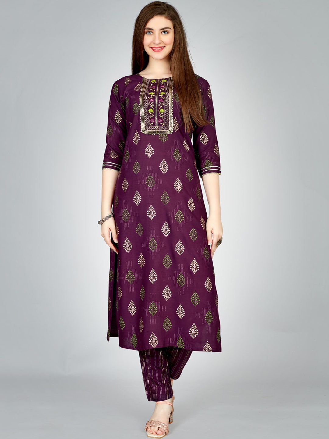 

ARADHNA Ethnic Motifs Printed Three-Quarter Sleeve Gotta Patti Regular Kurta With Trouser, Purple