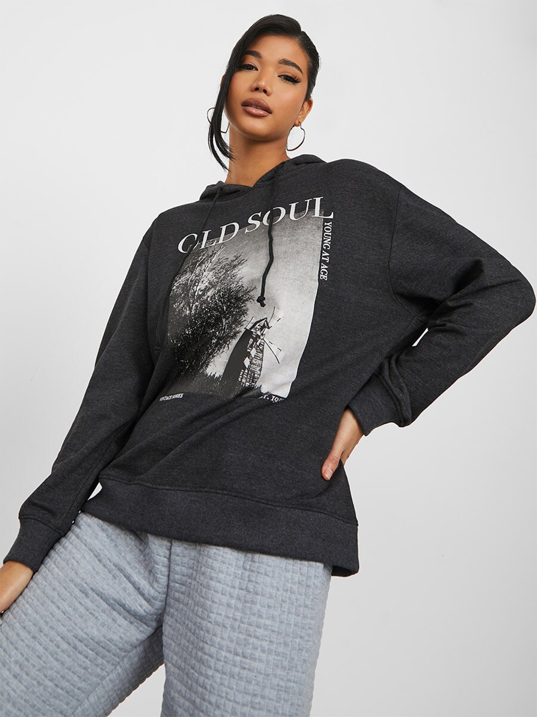 

Styli Graphic Printed Hooded Cotton Sweatshirt, Charcoal