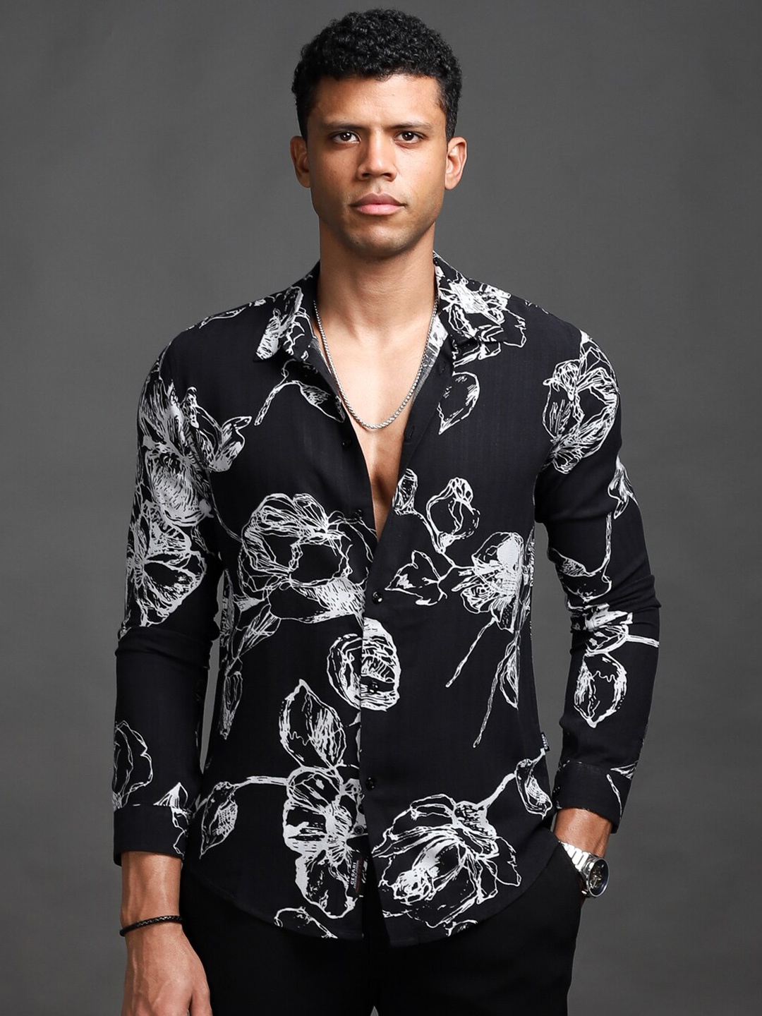 

CESARI LONDON Comfort Slim Fit Floral Printed Casual Shirt, Black
