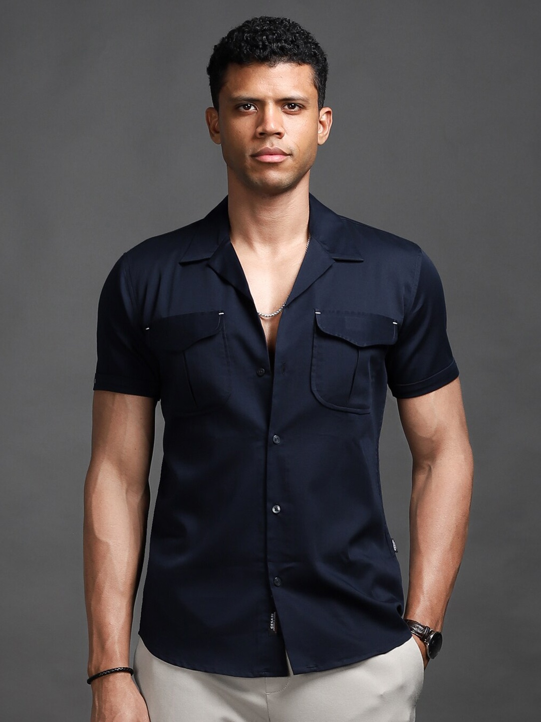 

CESARI LONDON Premium Slim Fit Cuban Collar Casual Shirt, Navy blue