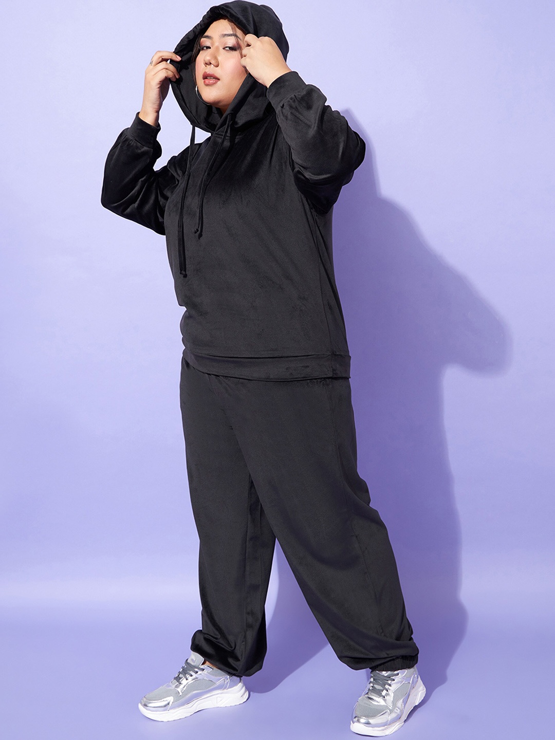 

SASSAFRAS Curve Plus Size Velour Hooded Sweatshirt With Joggers, Black