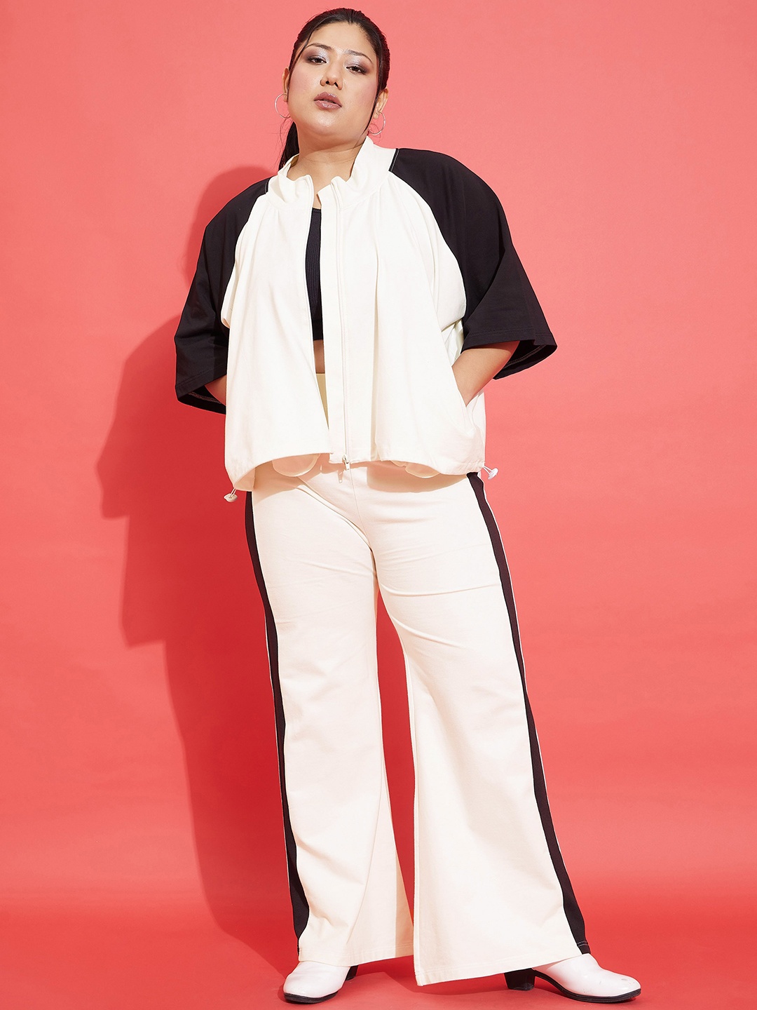 

SASSAFRAS Curve Plus Size Colourblock Jacket With Trousers Co-Ords, White