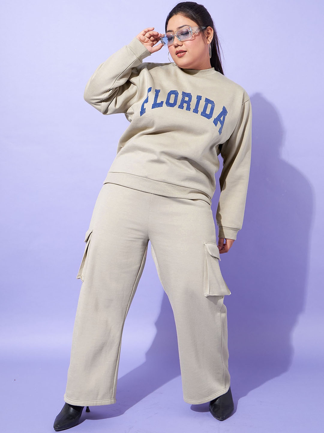 

SASSAFRAS Curve Typography Printed Sweatshirt With Track Pant Co-Ords, Grey