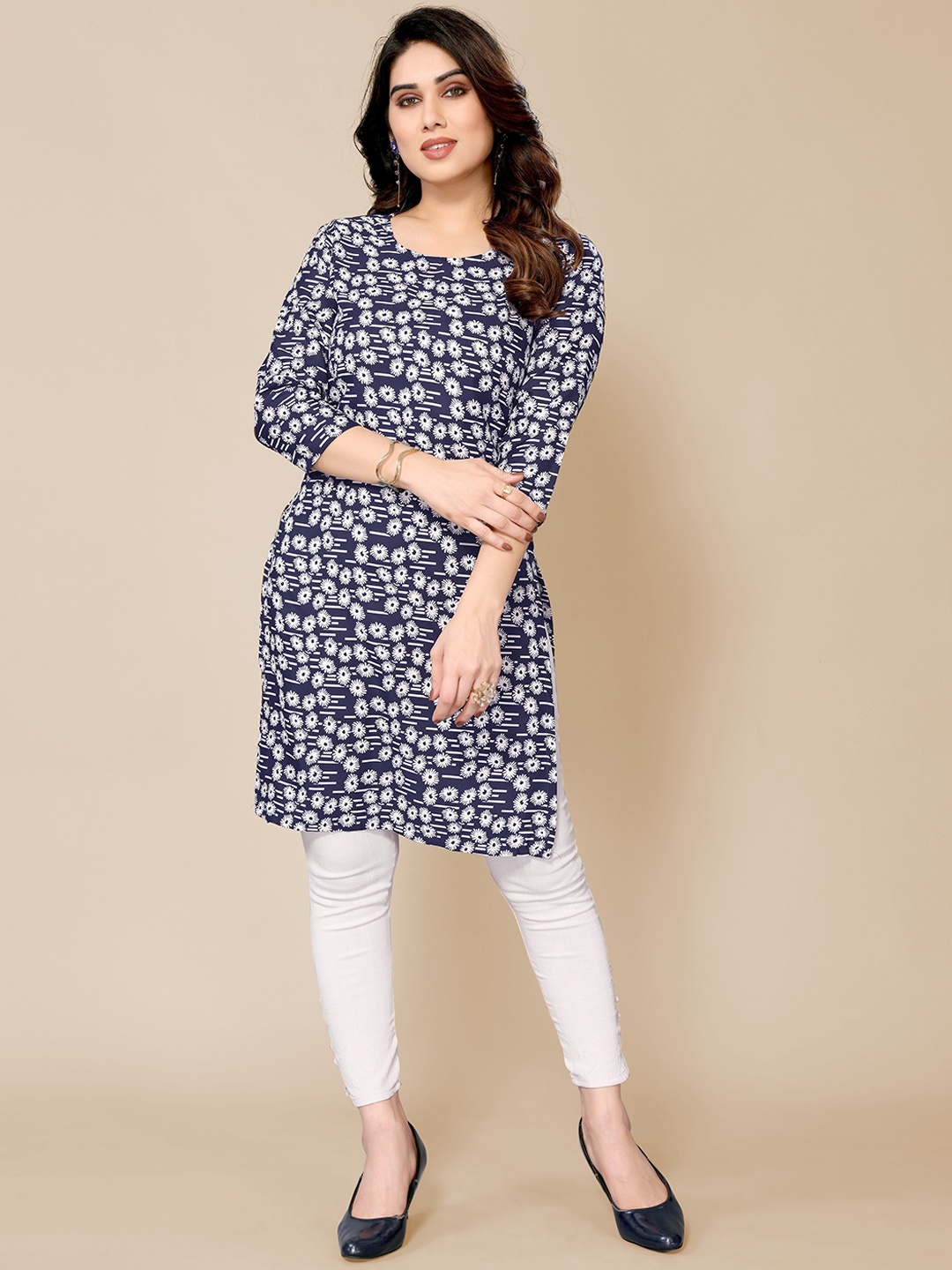 

PYARI - A style for every story Floral Printed Straight Kurta, Navy blue