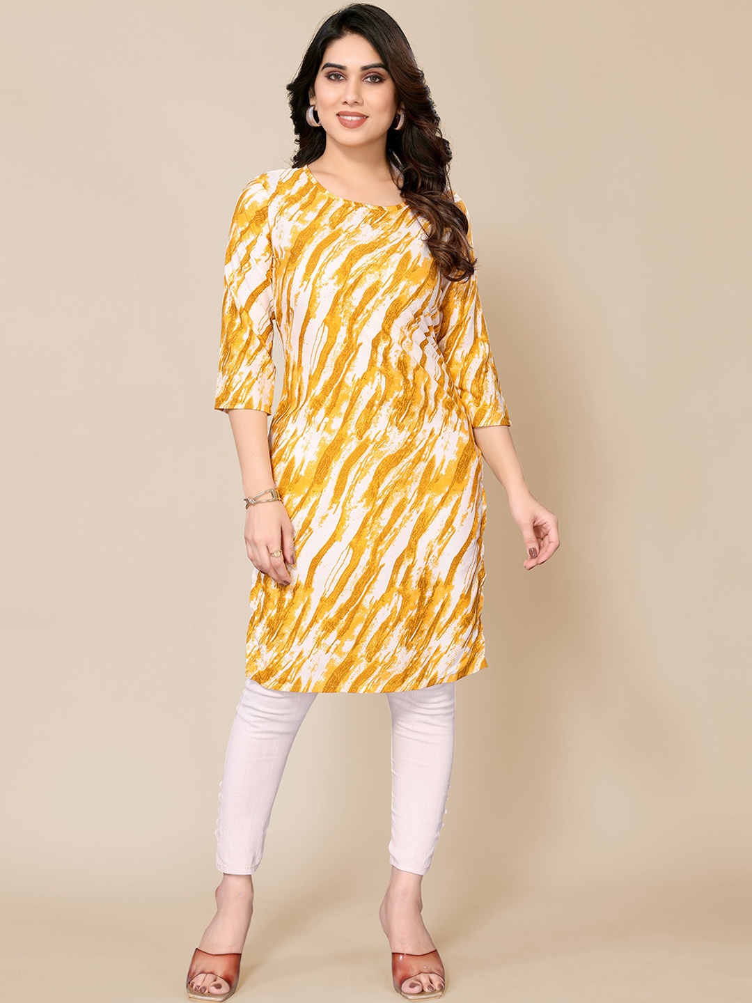 

PYARI - A style for every story Abstract Printed Straight Kurta, Yellow
