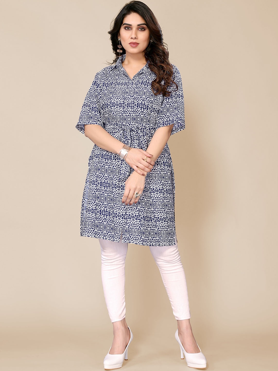 

PYARI - A style for every story Abstract Printed Shirt Collar Straight Kurta, Blue