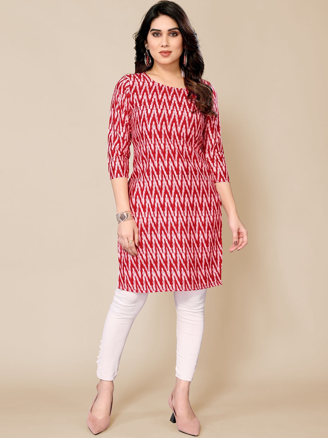 

PYARI - A style for every story Chevron Printed Regular Kurta, Red