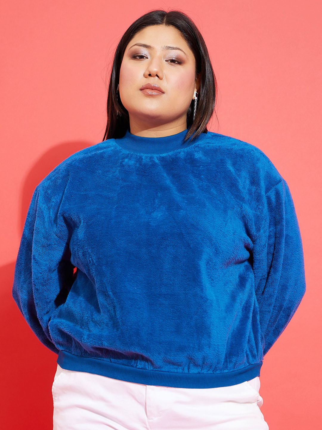 

SASSAFRAS Curve Plus Size Fur Detail High Neck Fleece Pullover Sweatshirt, Blue