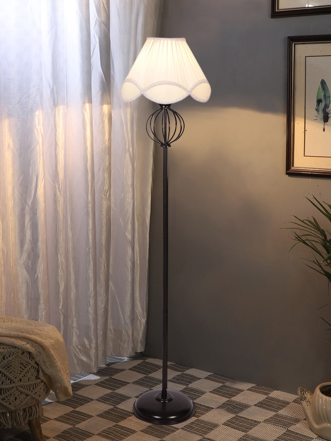 

Devansh White & Black Abstract Shaped Cotton Iron Floor Lamp