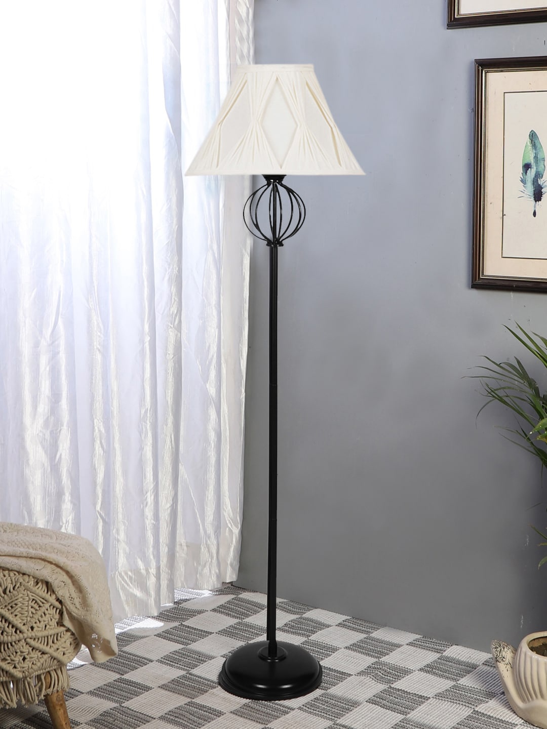 

Devansh White & Black Abstract Shaped Cotton Iron Floor Lamp