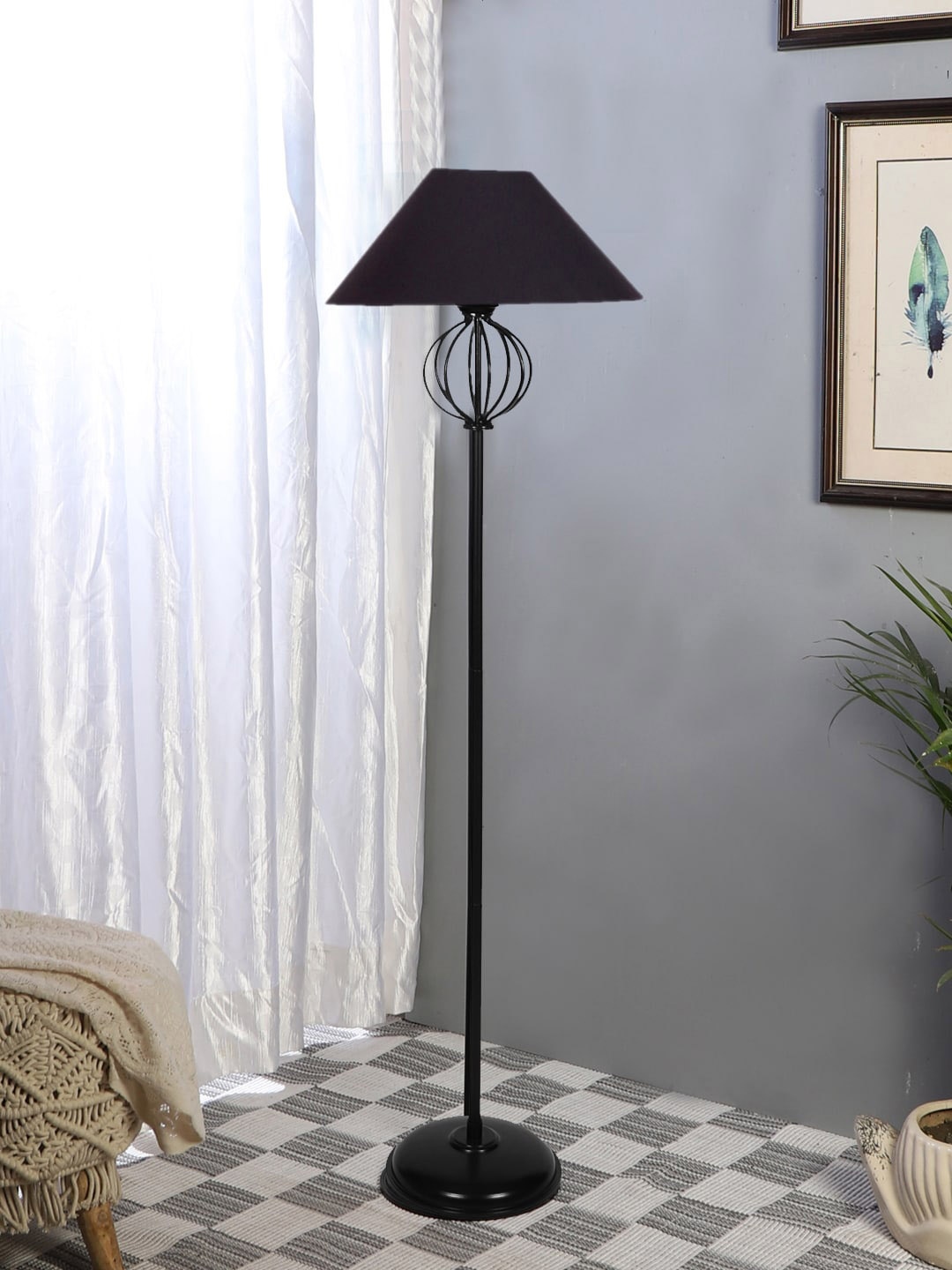 

Devansh Black Abstract Shaped Floor Lamps