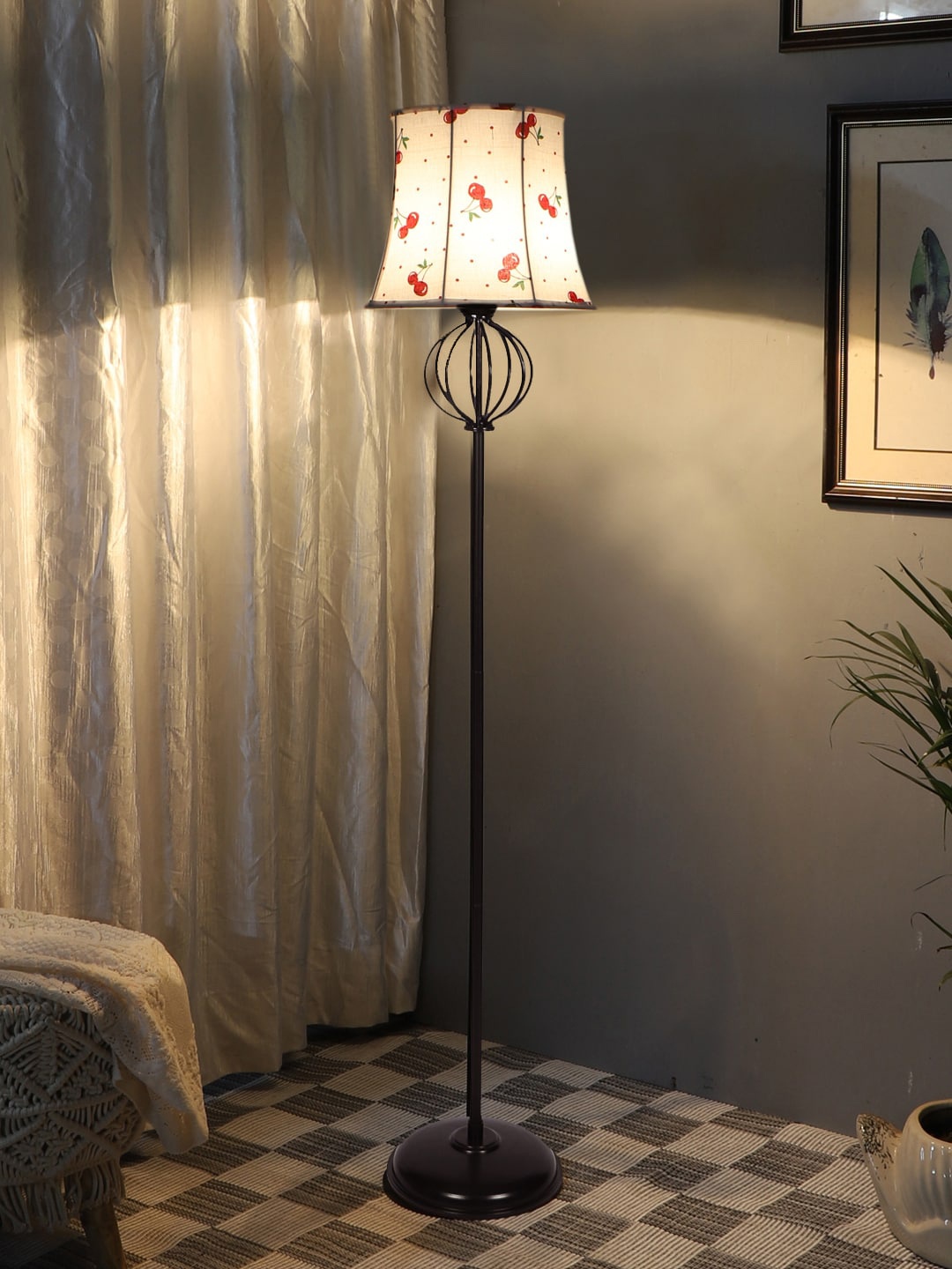 

Devansh White & Red Printed Cotton Abstract Shaped Iron Floor Lamp