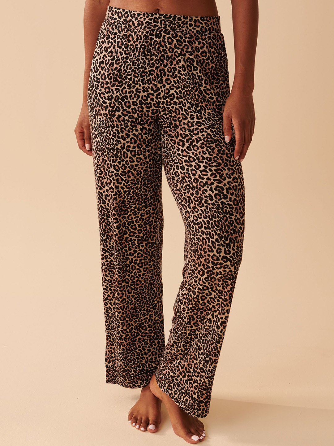 

La Vie en Rose Women Printed Straight Lounge Pants, Black