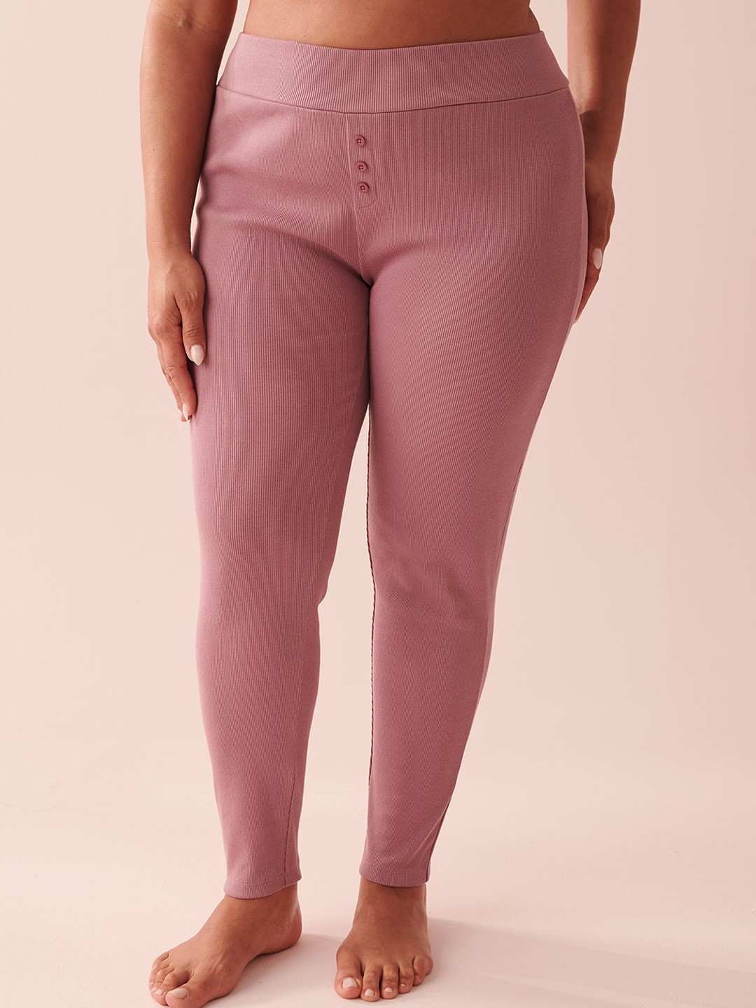 

La Vie en Rose Women Ribbed Mid-Rise Slim Lounge Pants, Purple