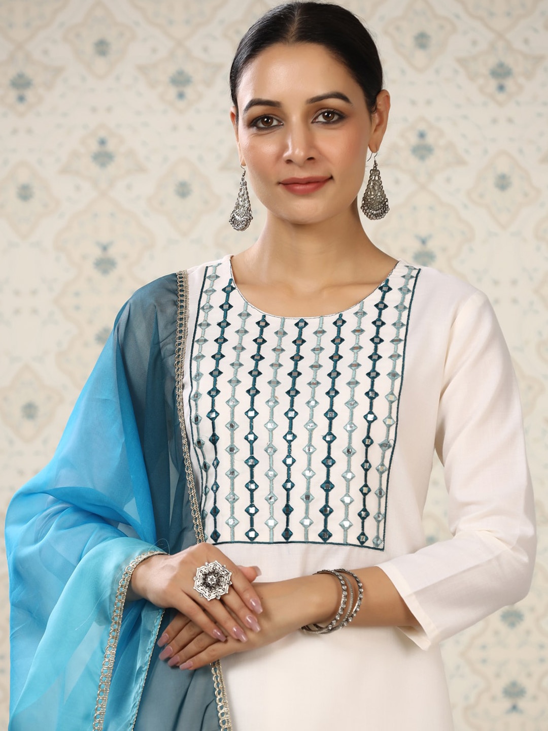 

Ode by House of Pataudi Geometric Embroidered Mirror Work Kurta With Trousers & Dupatta, White
