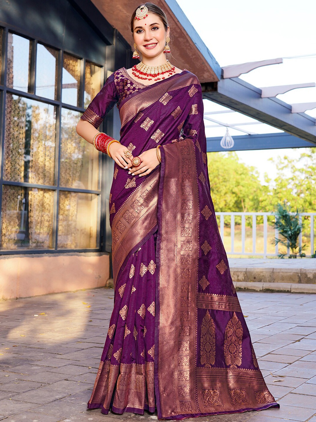 

Anouk Ethnic Motifs Woven Design Banarasi Saree, Magenta