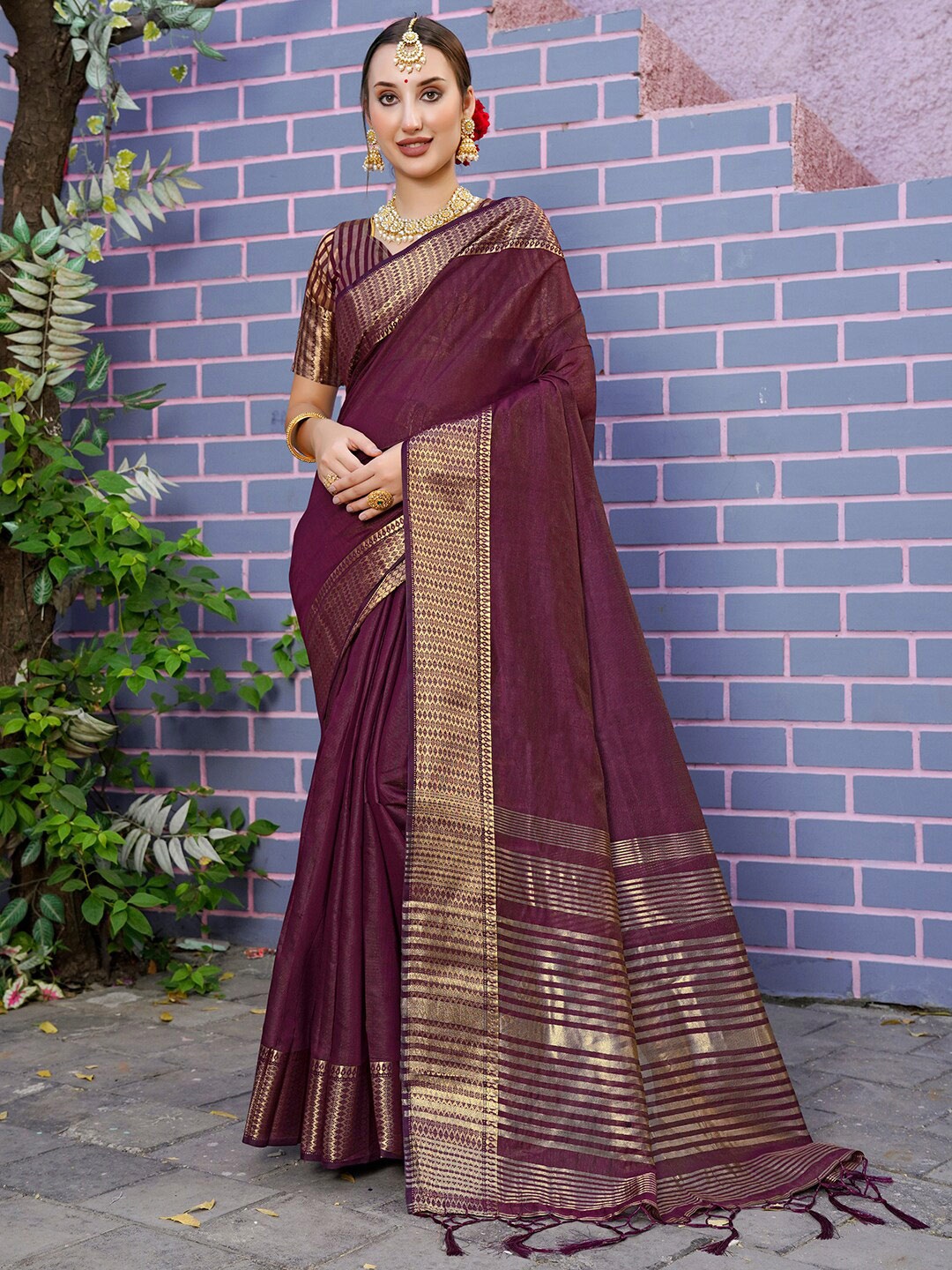 

Anouk Rustic Magenta Solid Zari Organza Saree
