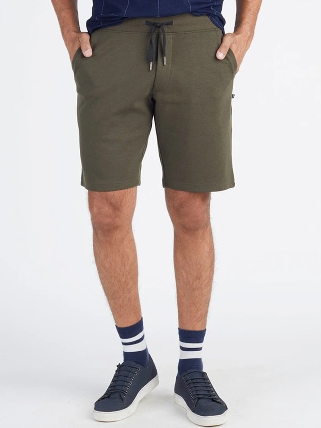

Indian Terrain Men Mid-Rise Shorts, Green