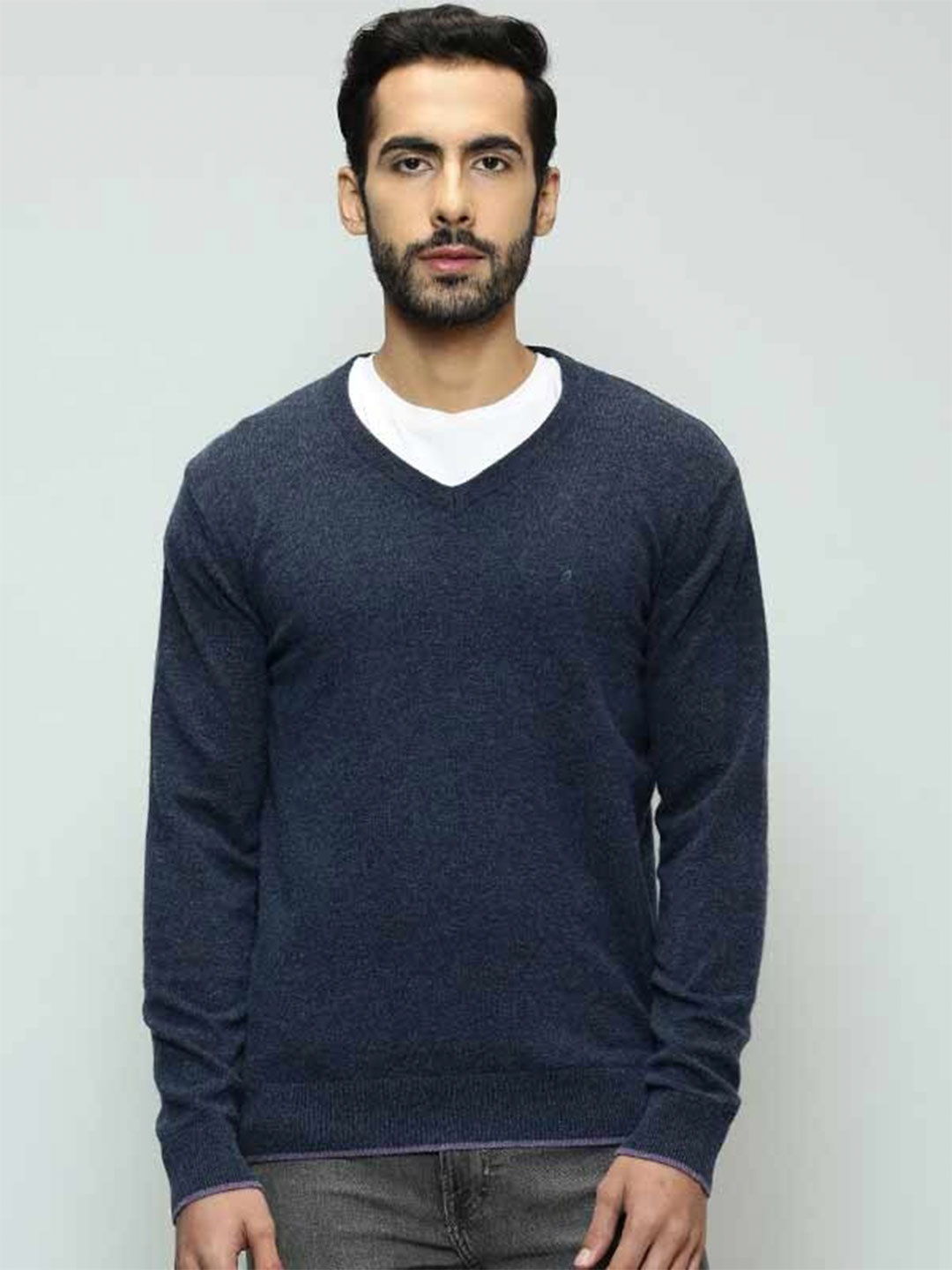 

Indian Terrain V-Neck Woollen Pullover Sweater, Navy blue