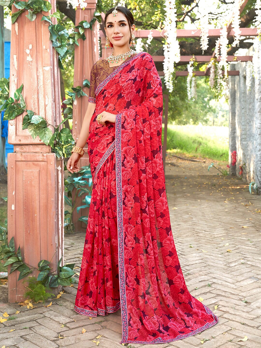 

Anouk Rustic Floral Printed Saree, Red