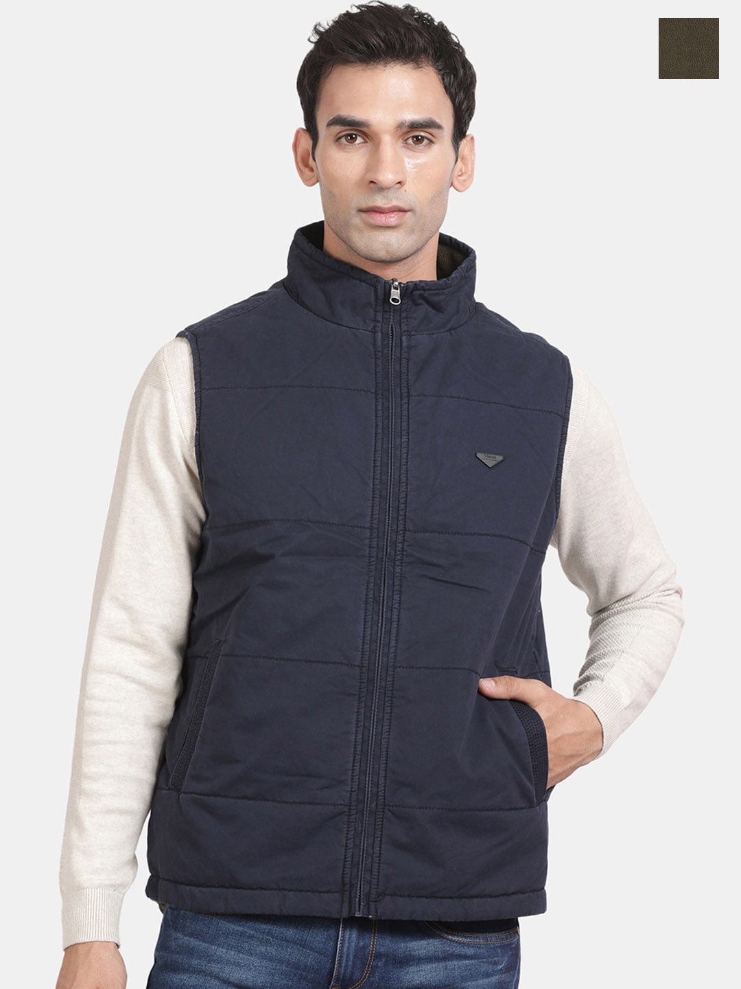

t-base Mock Collar Reversible Padded Jacket, Navy blue