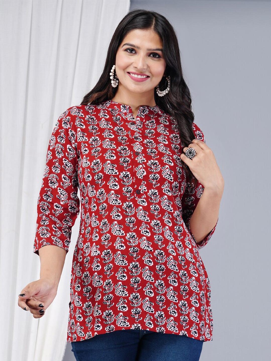 

BAESD Ethnic Motifs Printed Mandarin Collar Regular Top, Red