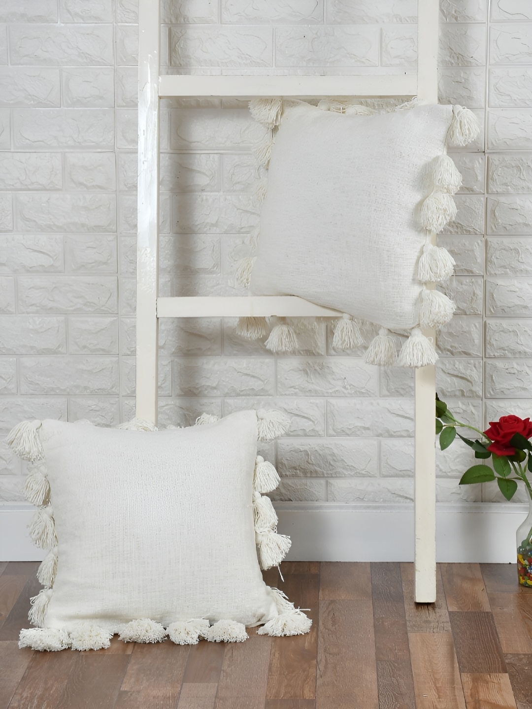

HOMADORN White 2 Pieces Cotton Square Cushion Covers with Tassels