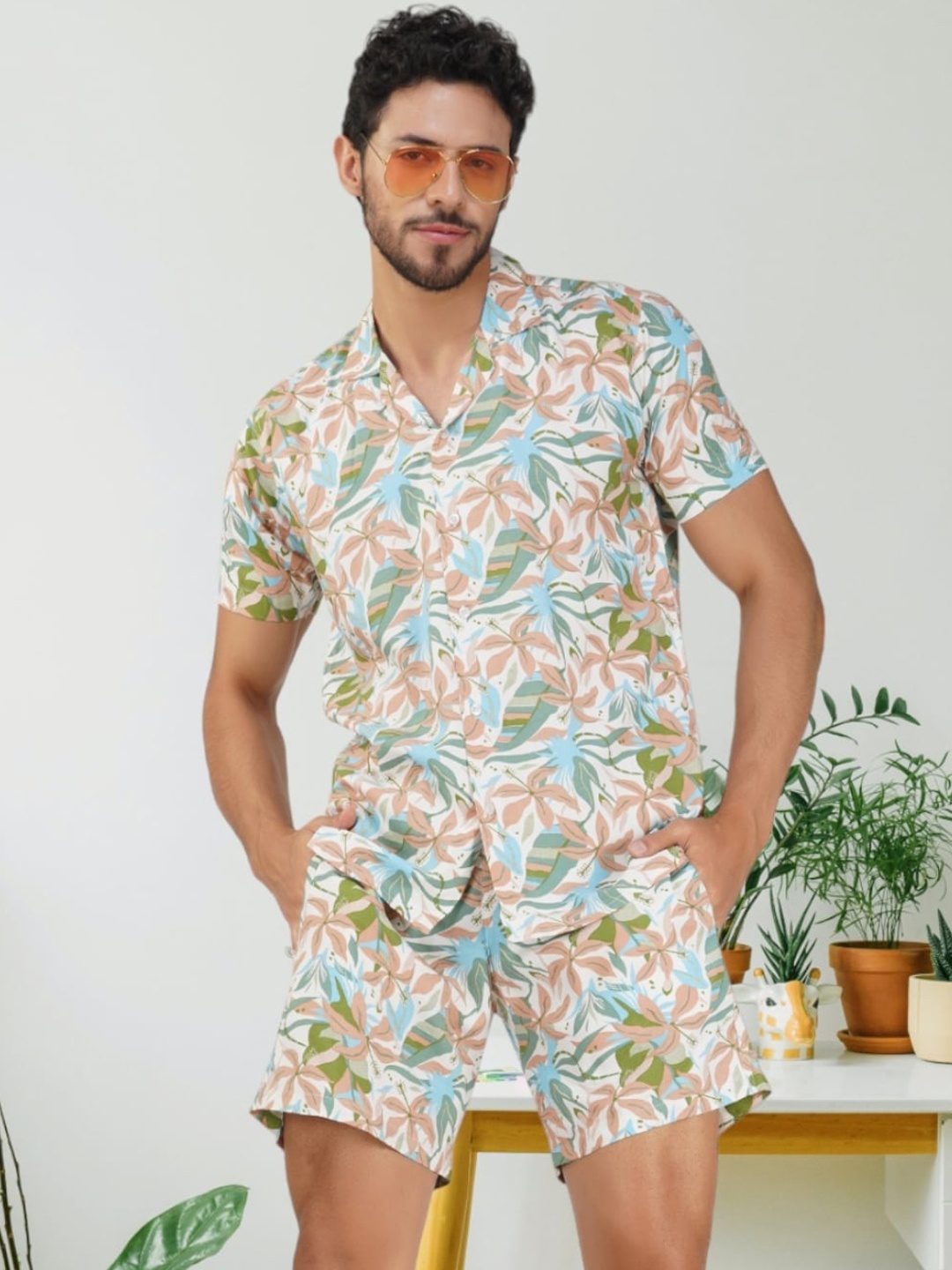 

BASE 41 Floral Printed Shirt With Short, White