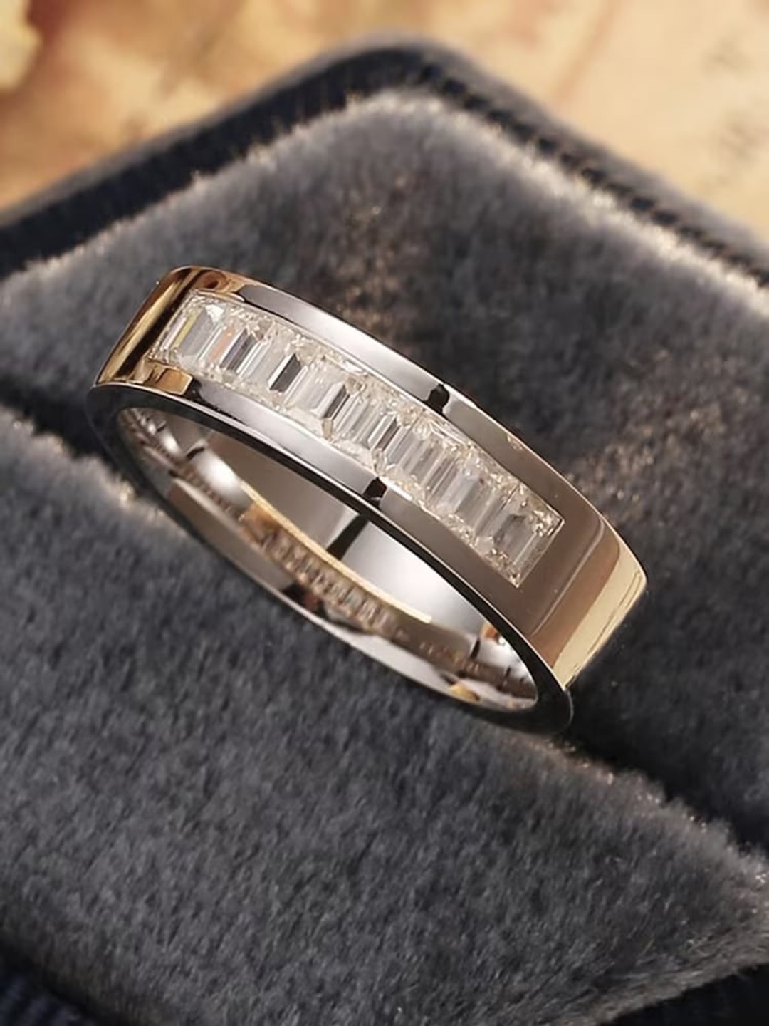 

VIEN Sliver-Plated Stainless Steel Cubic Zirconia Studded Finger Rings, Silver