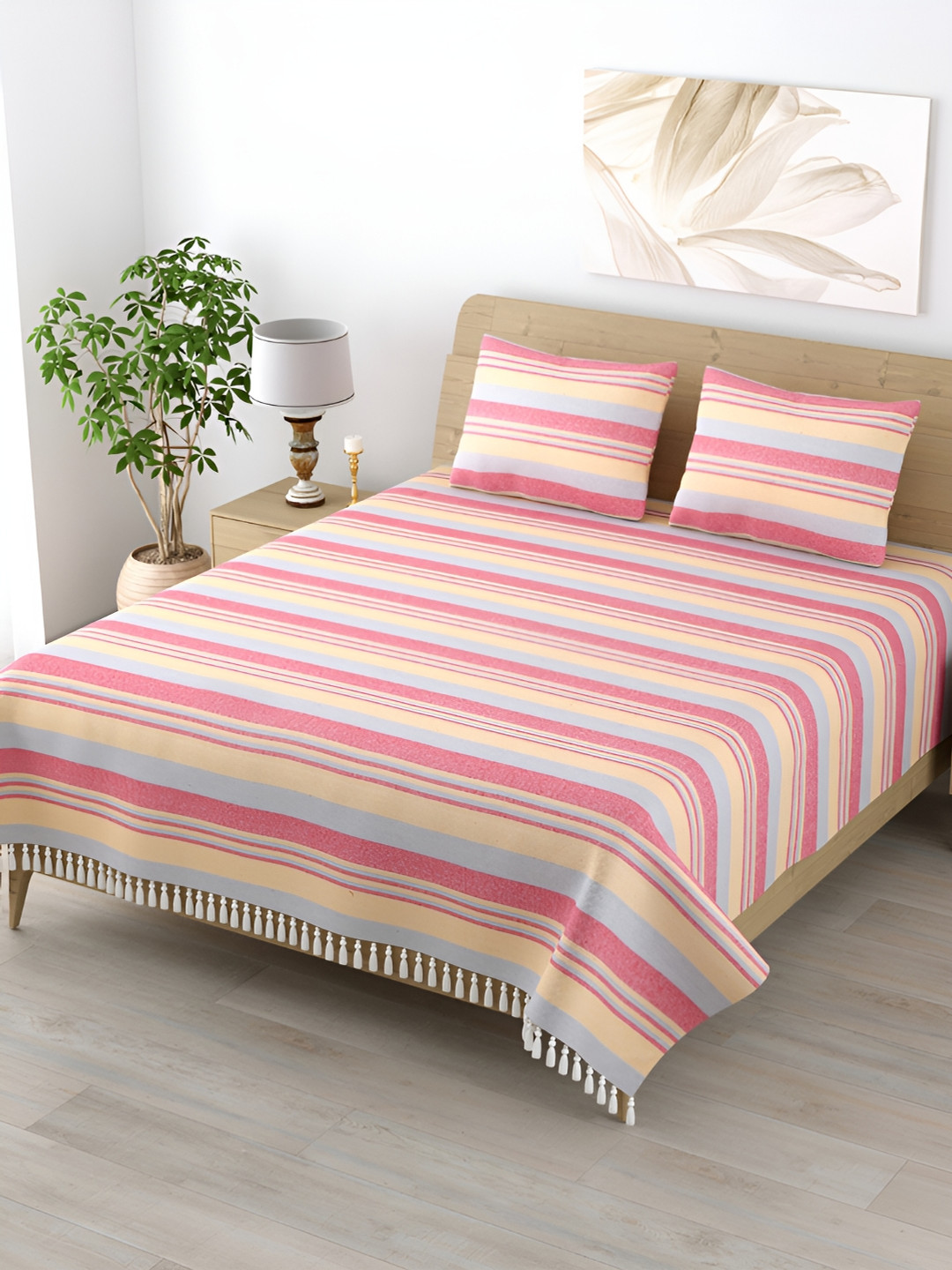 

Homez Sparrow Pink Geometric Cotton 210 TC King Bedsheet with 2 Pillow Covers