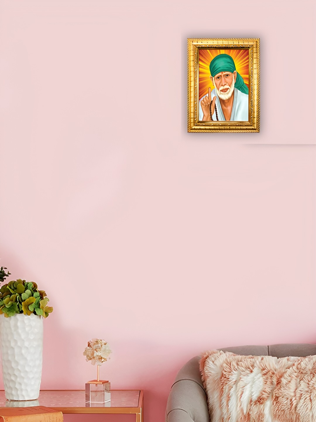 

Hawai Gold-Toned & Green Saibaba Wooden Wall Photo Frame