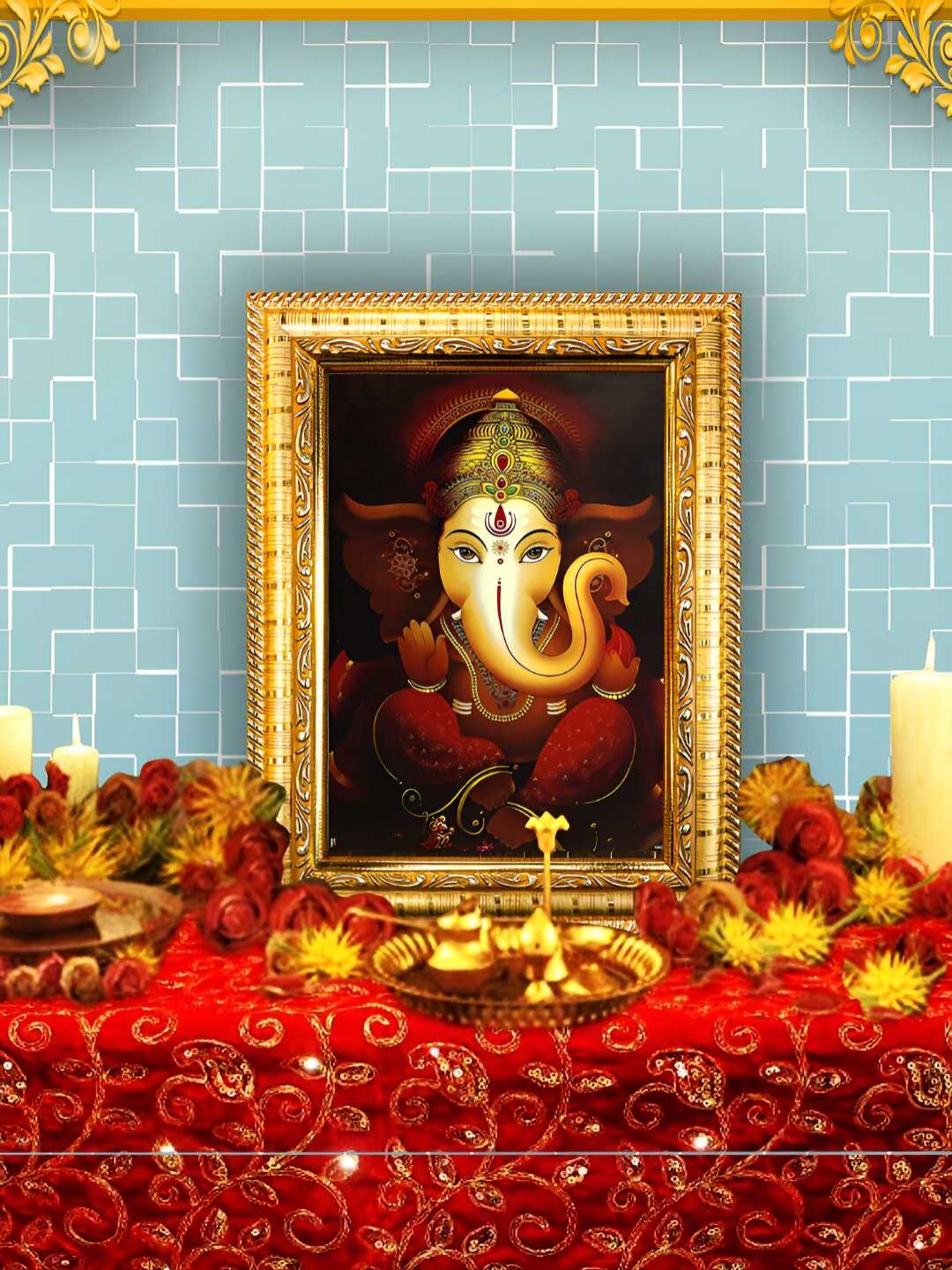 

Hawai Gold-Toned & Red Lord Ganesh Wooden Wall Photo Frame