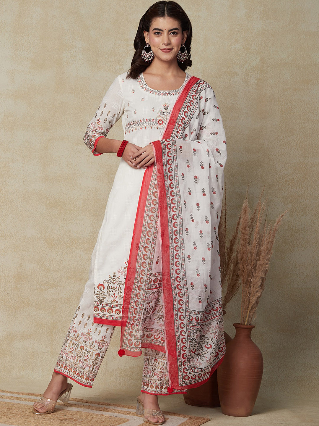 

FASHOR Floral Embroidered Regular Pure Cotton Kurta with Palazzos & Dupatta, White