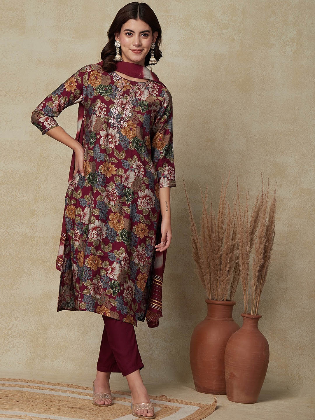 

FASHOR Floral Printed Straight Kurta With Trousers & Dupatta, Maroon