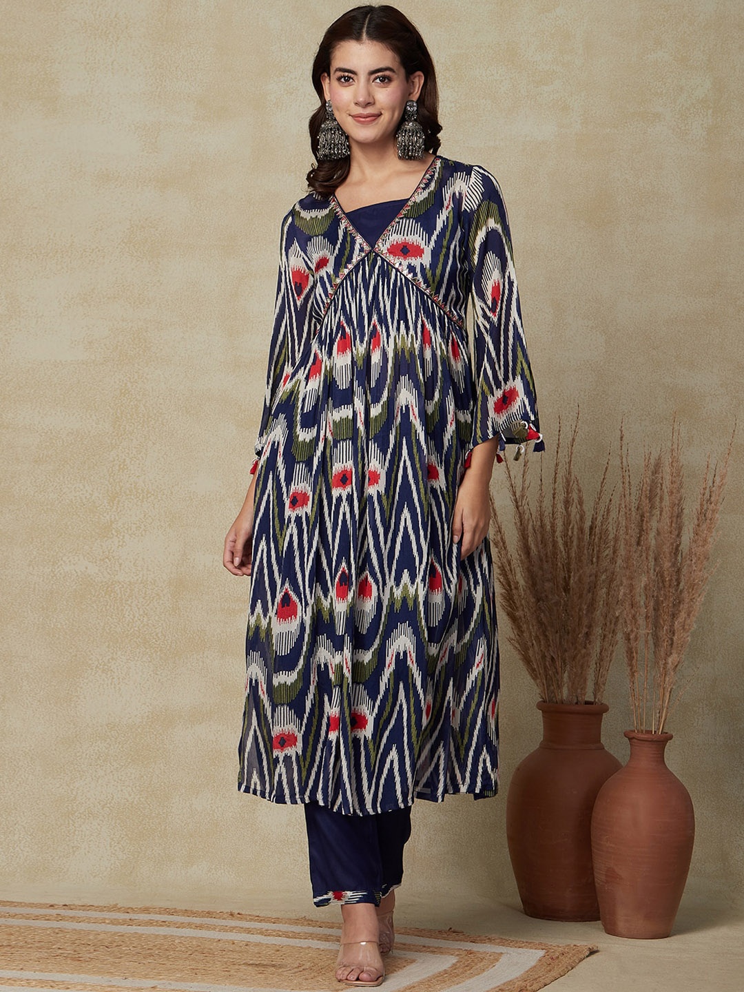 

FASHOR Floral Printed High Slit Kurta with Trousers, Blue
