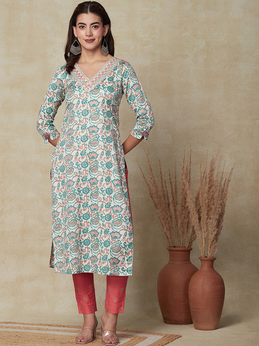 

FASHOR Floral Printed Thread Work Straight Kurta, White