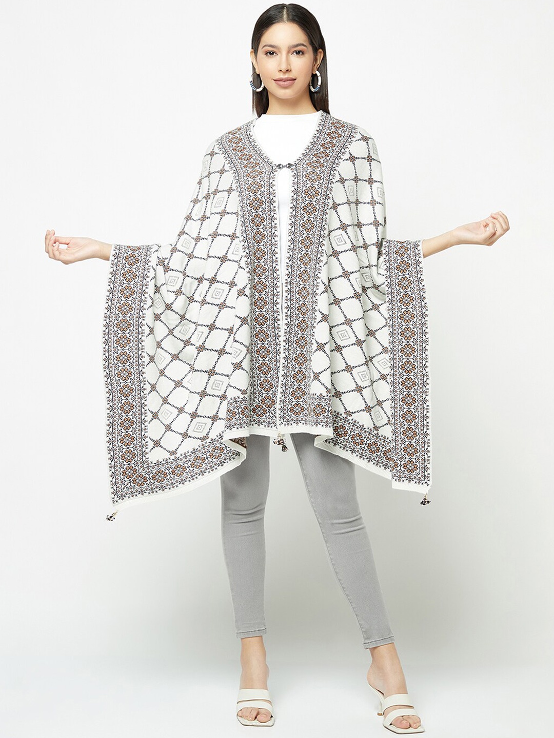 

Knitstudio Ethnic Motifs Knitted Shawl, White