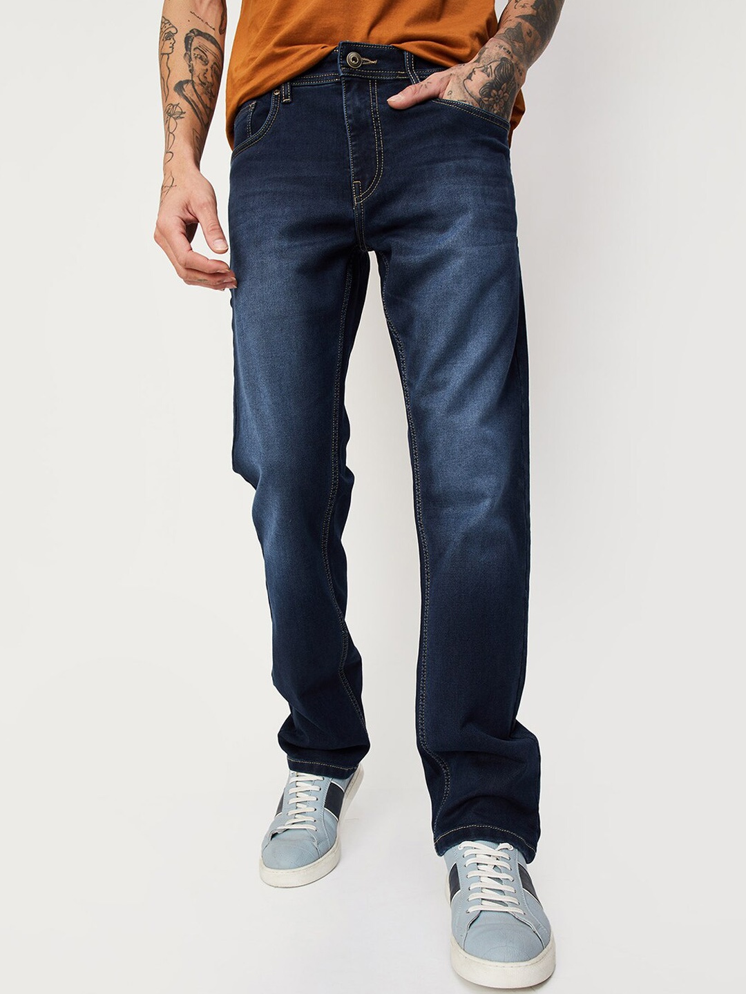 

max Men Regular Fit Mid-Rise Light Fade Cotton Jeans, Navy blue