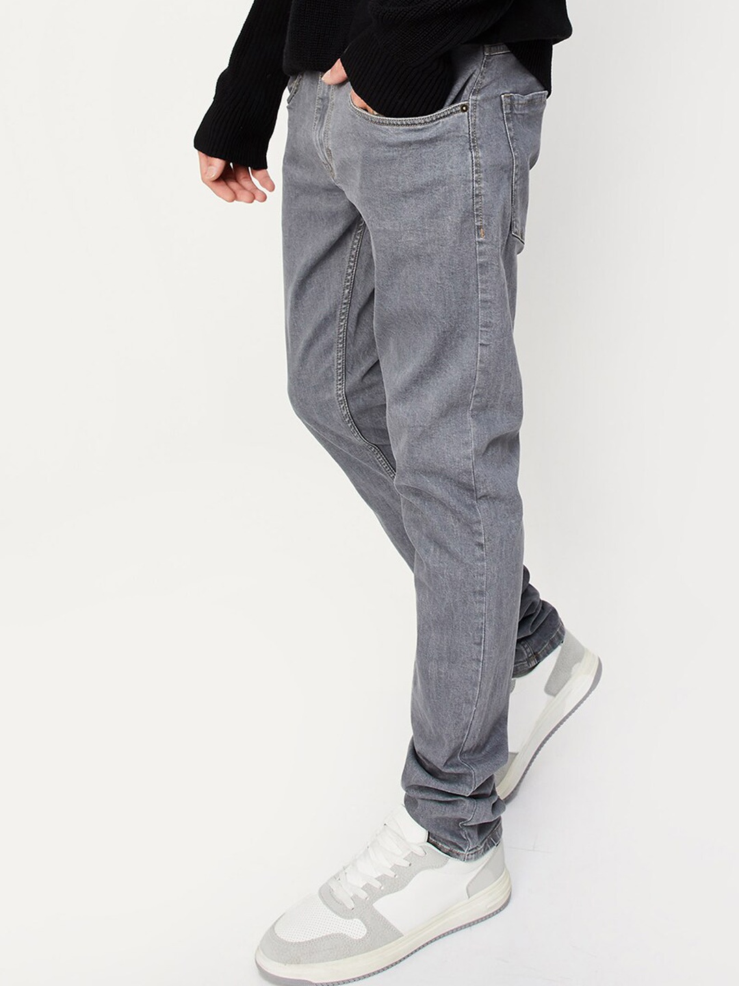 

max Men Regular Fit Mid-Rise Cotton Jeans, Grey