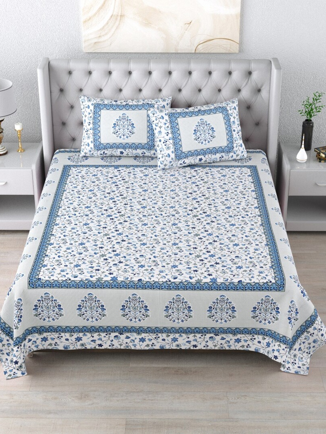 

Qfab Blue & White Floral Cotton144 TC King Bedsheet with 2 Pillow Covers