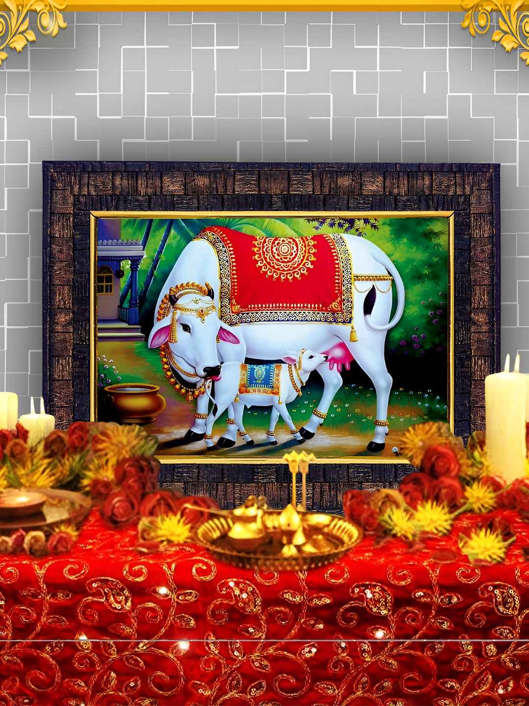 

Hawai Black & Red Kamdhenu Cow Wooden Wall Photo Frame