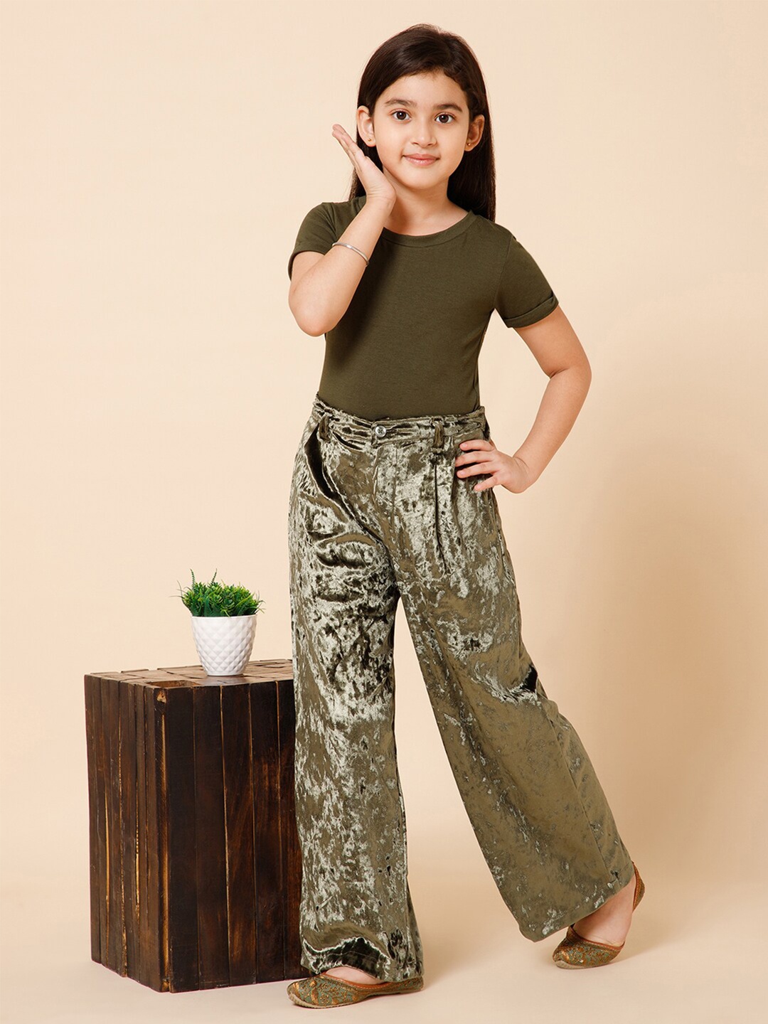 

PICCOLO Girls Round Neck Tshirt With Straight Trousers, Olive