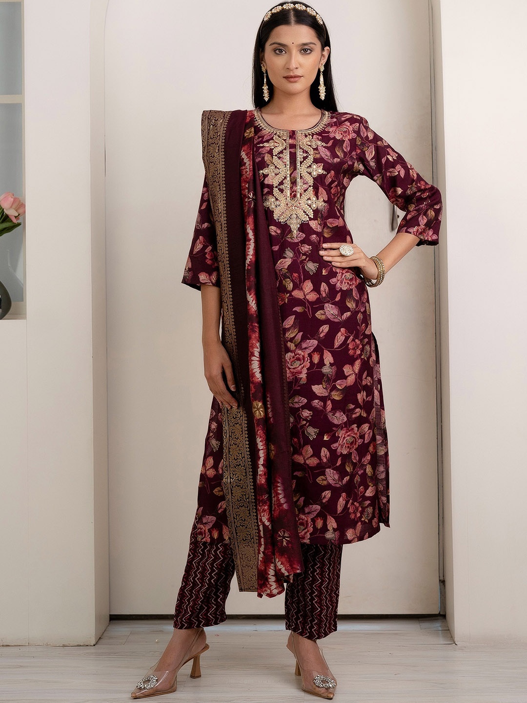 

Kohsh Floral Printed Zari Straight Kurta With Trousers & Dupatta, Burgundy