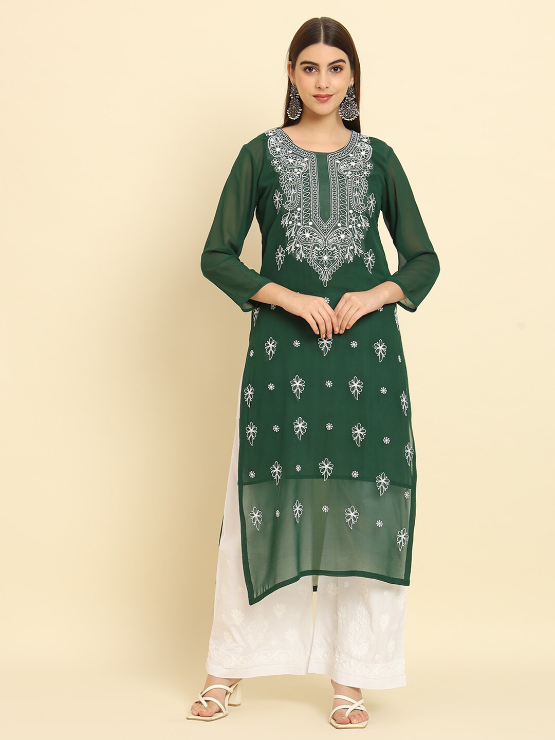 

Rudraaksha Creations Ethnic Motifs Embroidered Chikankari Georgette Kurta, Green