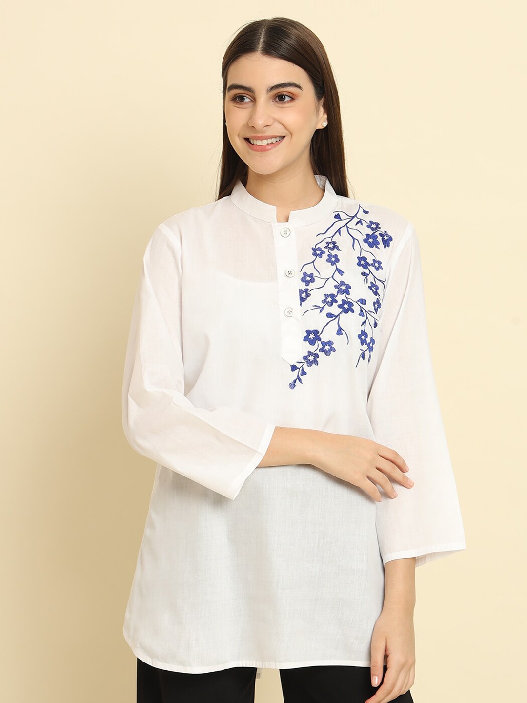 

Rudraaksha Creations Floral Embroidered Mandarin Collar Cotton Tunic, White